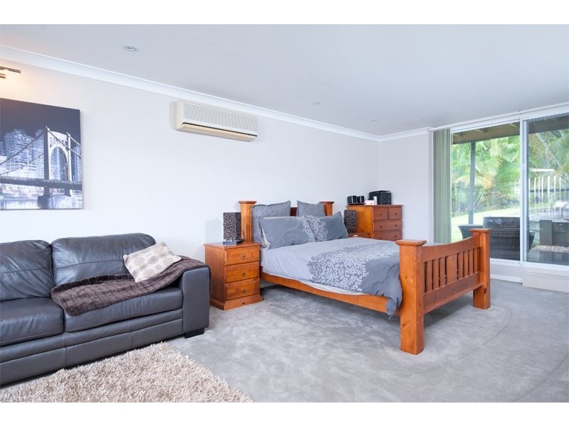 10 Kerrabee Street, Nerang QLD 4211