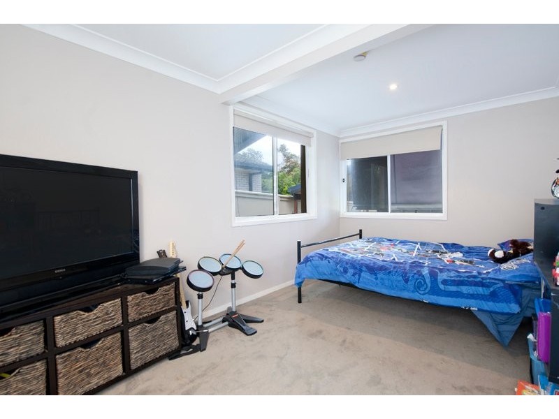 10 Kerrabee Street, Nerang QLD 4211