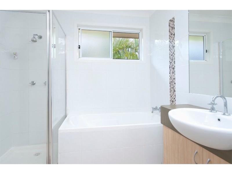 10 Kerrabee Street, Nerang QLD 4211