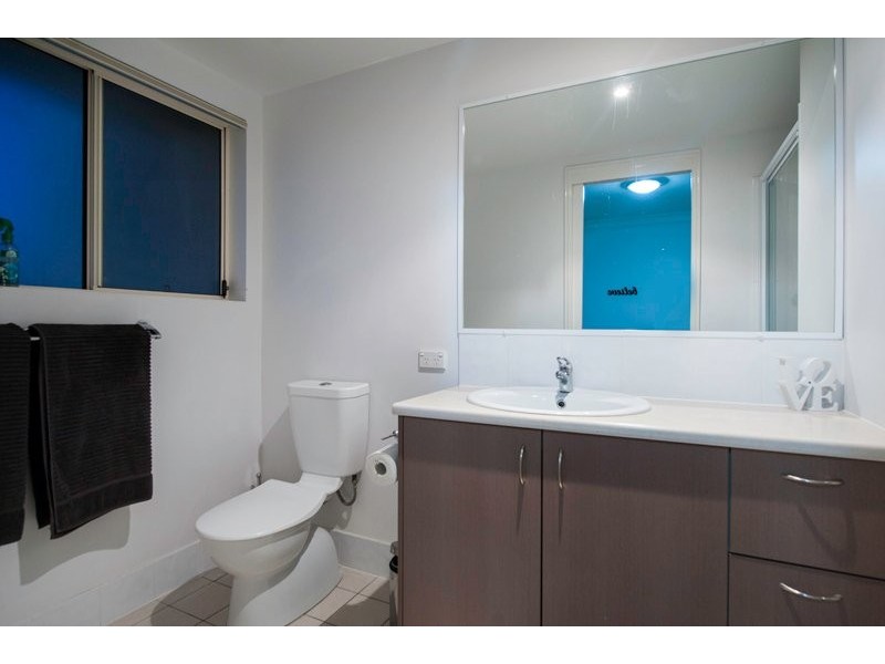 4/131 Muir Street, Labrador QLD 4215