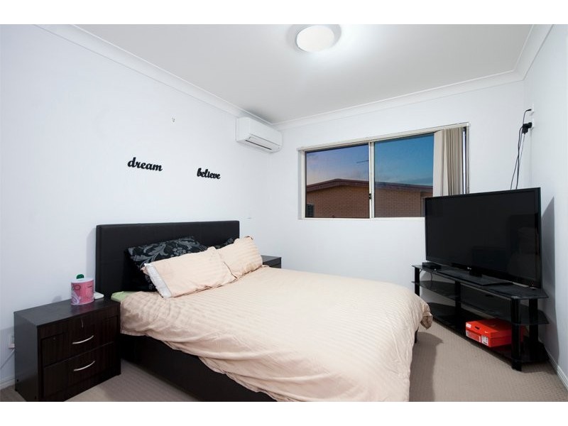 4/131 Muir Street, Labrador QLD 4215