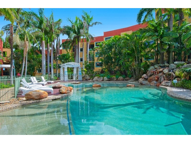 E1, Magic Mountain Resort, 1 Great Hall Drive, Miami QLD 4220