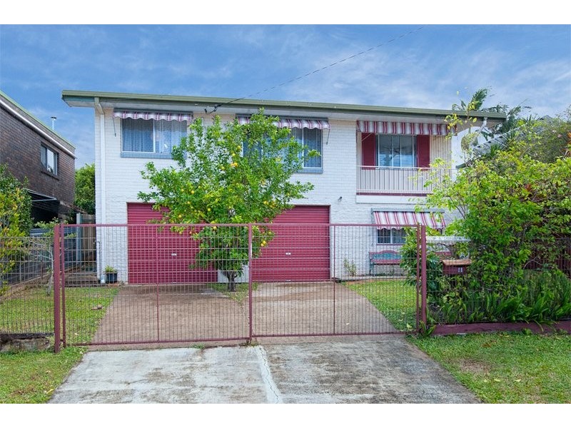 11 Paradise Street, Nerang QLD 4211