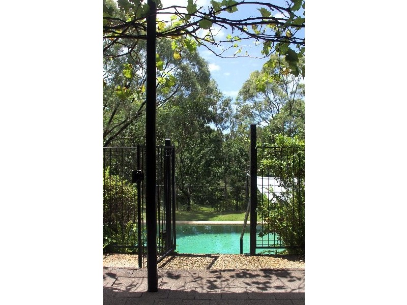 7 Narrabri Court, Gaven QLD 4211