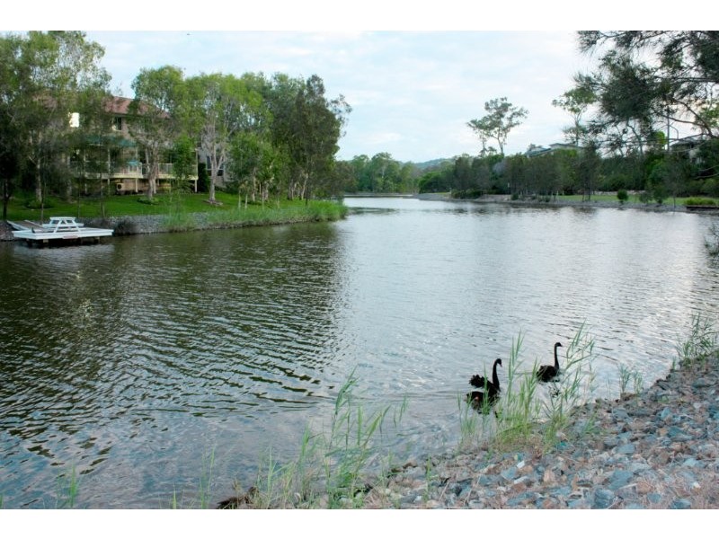 20/21 Regensberg Cl, Varsity Lakes QLD 4227