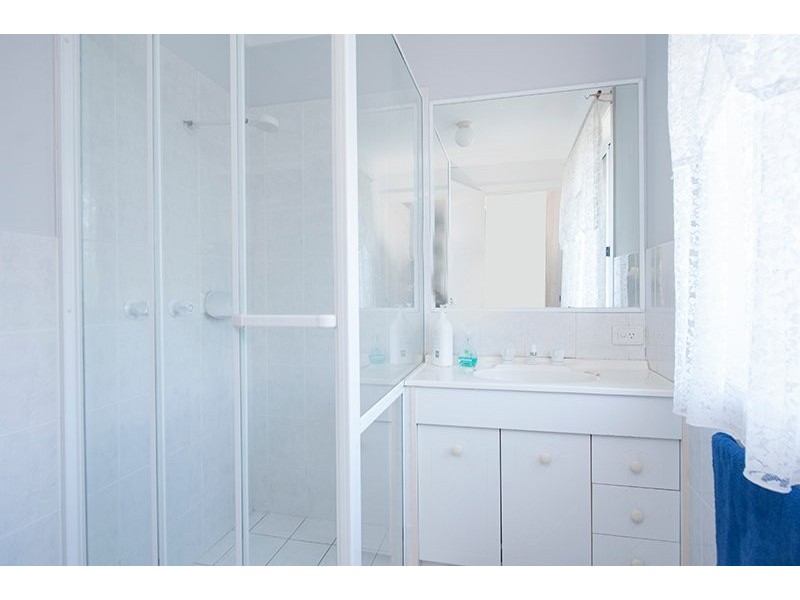 8 Borman Court, Worongary QLD 4213