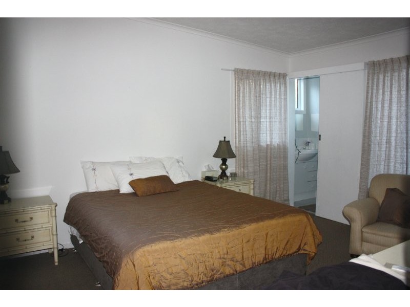 19 Cawthray Street, Biggera Waters QLD 4216