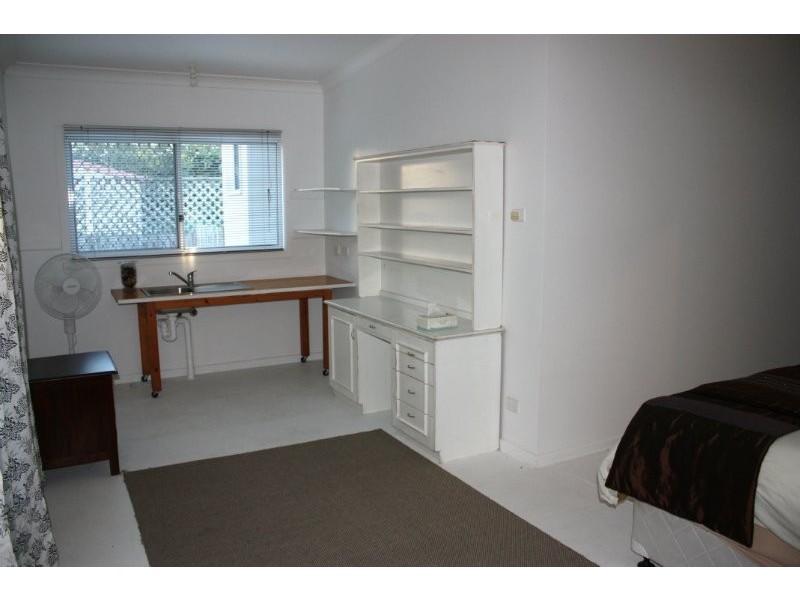 19 Cawthray Street, Biggera Waters QLD 4216