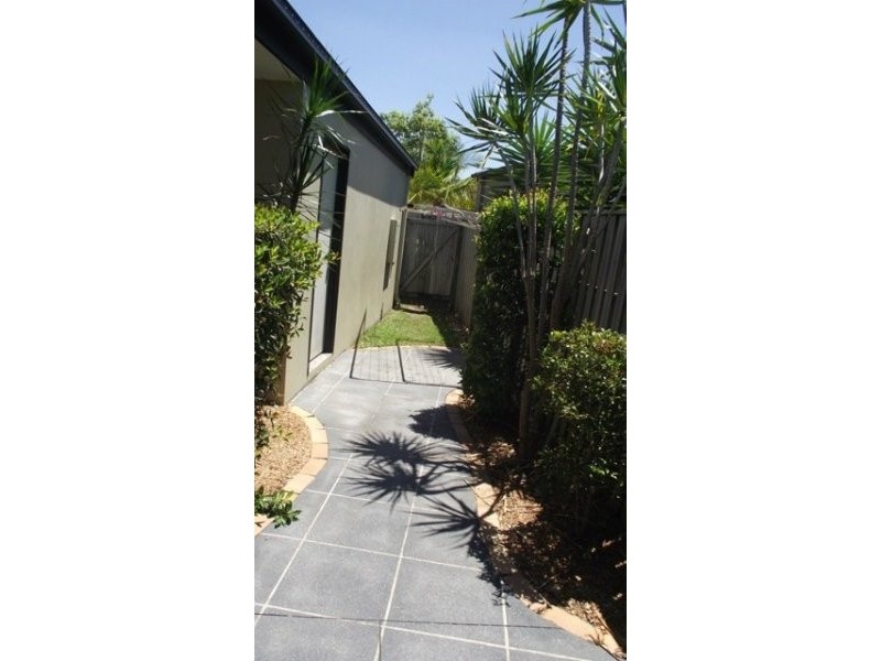 10 Brookland Court, Molendinar QLD 4214