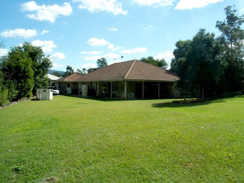 34 Pasture Place, Mount Nathan QLD 4211