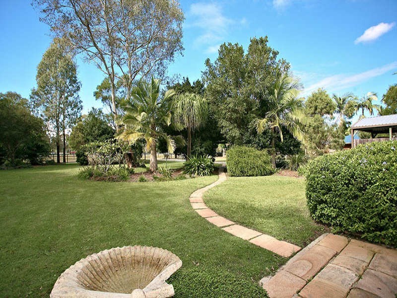 33 Moore Road, Burpengary QLD 4505