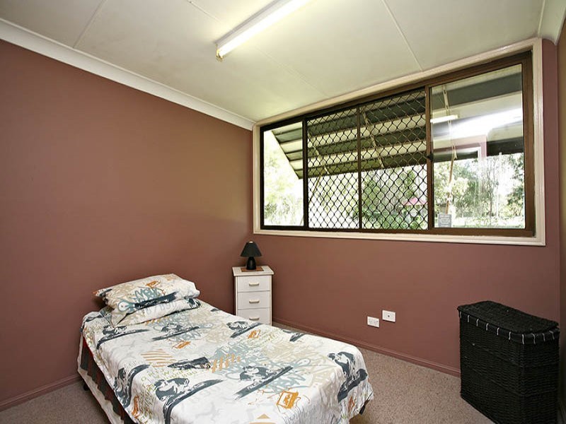 33 Moore Road, Burpengary QLD 4505