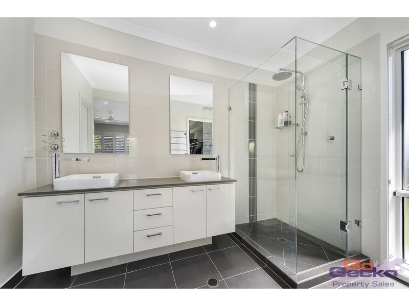 1 Kennedy Court, North Lakes QLD 4509