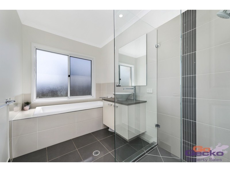 1 Kennedy Court, North Lakes QLD 4509