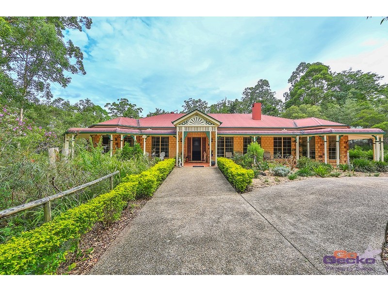 5 Corymbia Lane, Eatons Hill QLD 4037