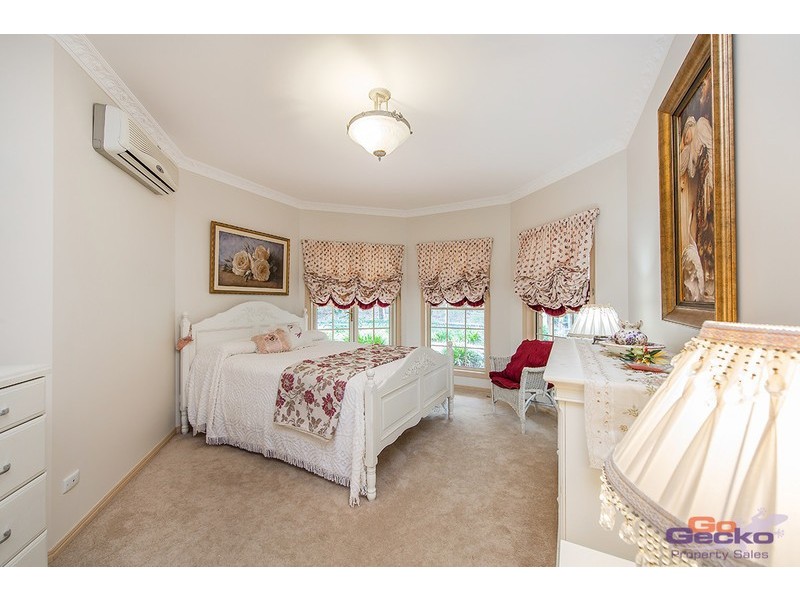 5 Corymbia Lane, Eatons Hill QLD 4037