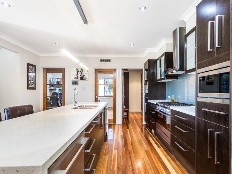 9 Montgomerie Parade, North Lakes QLD 4509