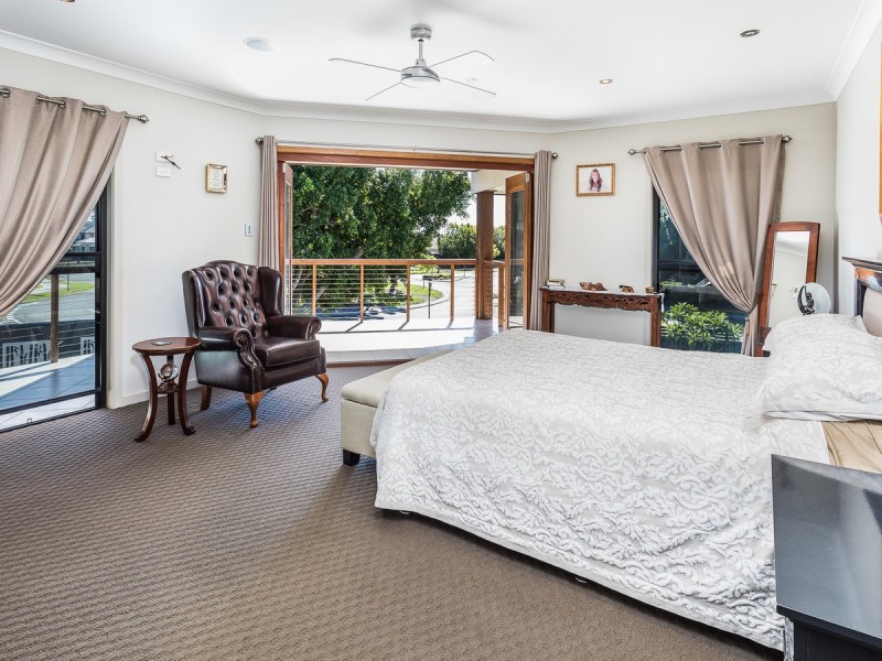 9 Montgomerie Parade, North Lakes QLD 4509