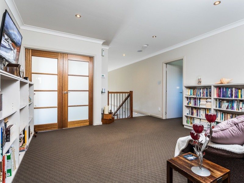 9 Montgomerie Parade, North Lakes QLD 4509