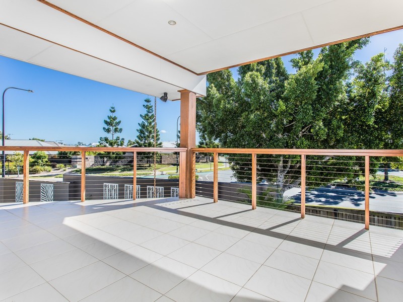 9 Montgomerie Parade, North Lakes QLD 4509
