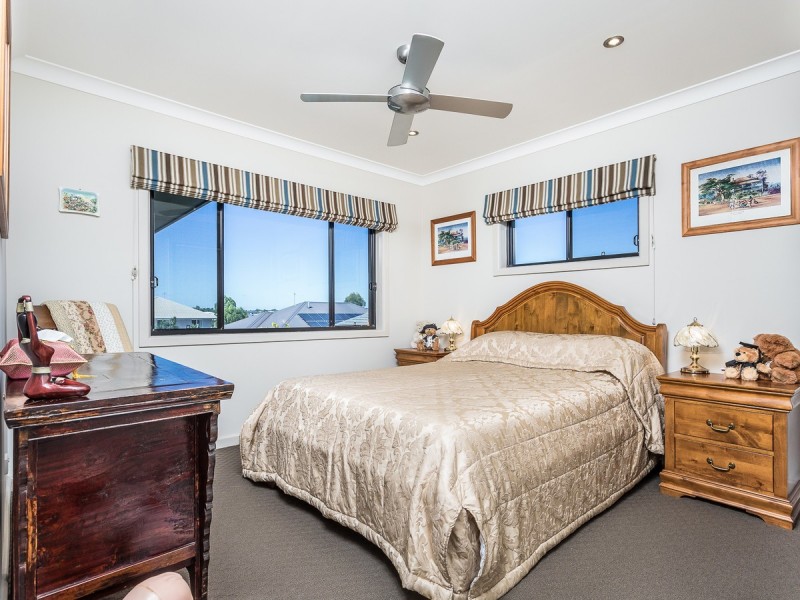 9 Montgomerie Parade, North Lakes QLD 4509
