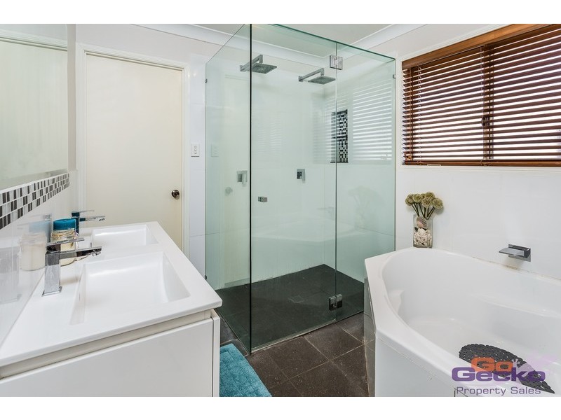 59 Rue Montaigne, Petrie QLD 4502