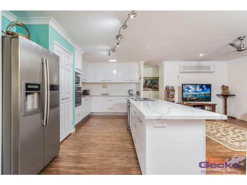 5 Dotterel Crescent, North Lakes QLD 4509