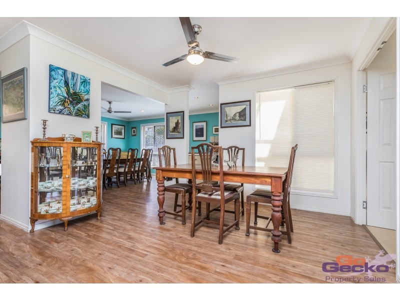 5 Dotterel Crescent, North Lakes QLD 4509