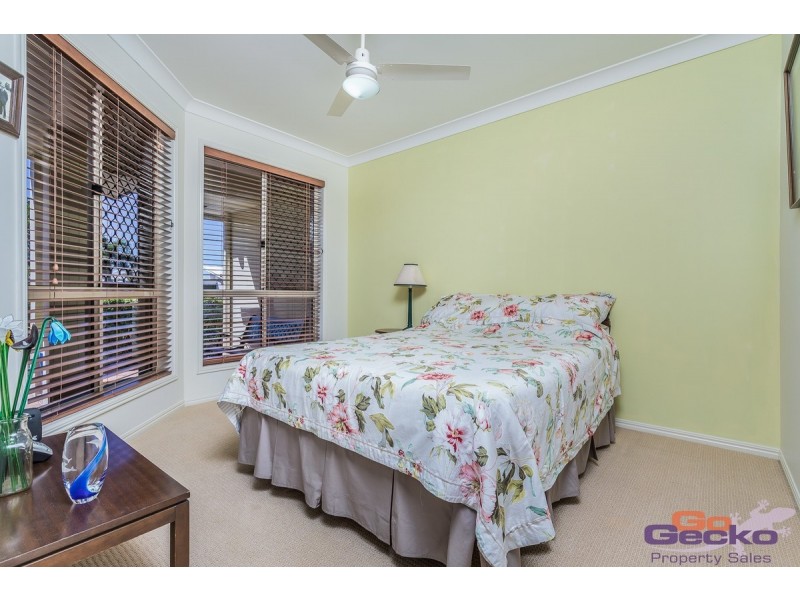 5 Dotterel Crescent, North Lakes QLD 4509