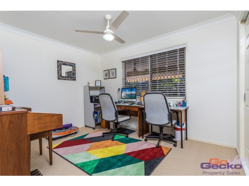 5 Dotterel Crescent, North Lakes QLD 4509