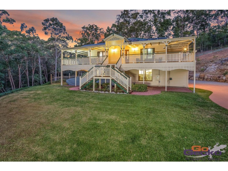 860 Clear Mountain Road, Cashmere QLD 4500