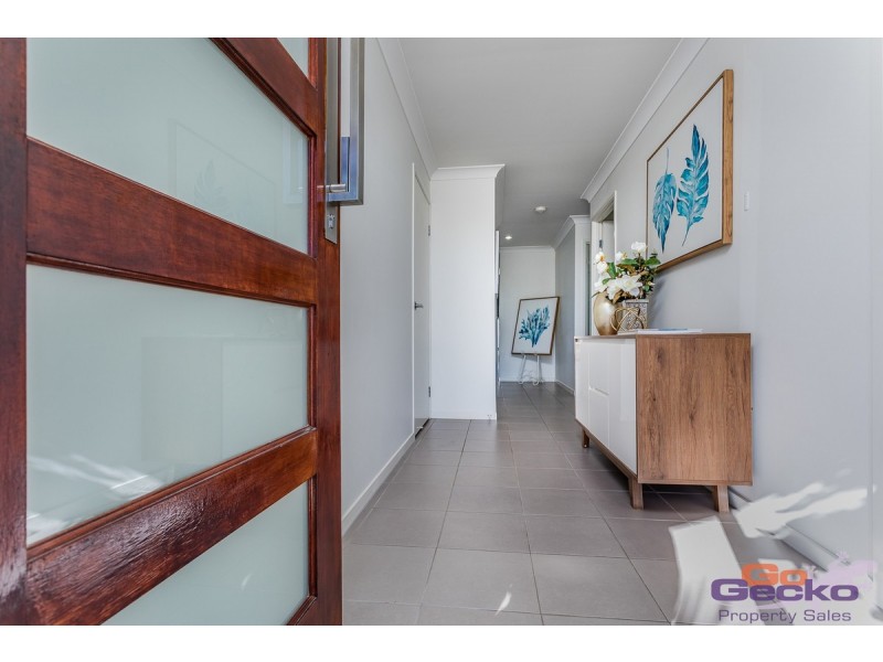 9 Sorrento Street, North Lakes QLD 4509