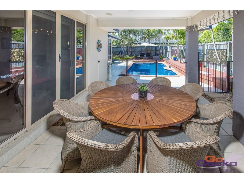 30 Dotterel Crescent, North Lakes QLD 4509