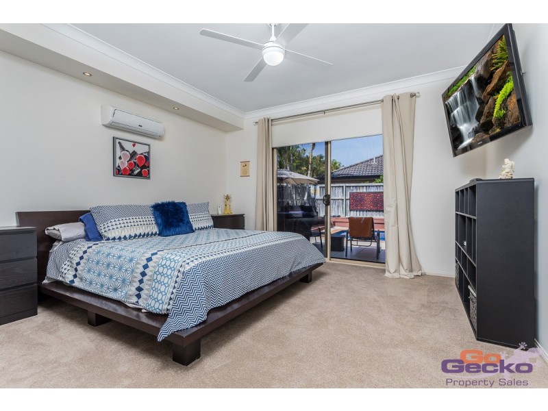30 Dotterel Crescent, North Lakes QLD 4509