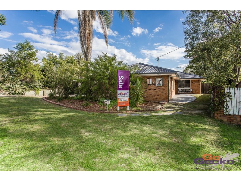 8 Barrine Court, Petrie QLD 4502