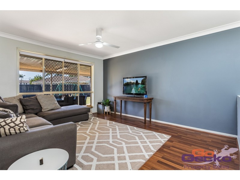 11 Barnard Crescent, Murrumba Downs QLD 4503