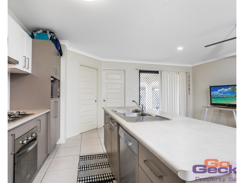 10 Wakeham Street, Kallangur QLD 4503