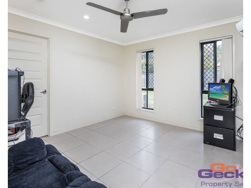 10 Wakeham Street, Kallangur QLD 4503