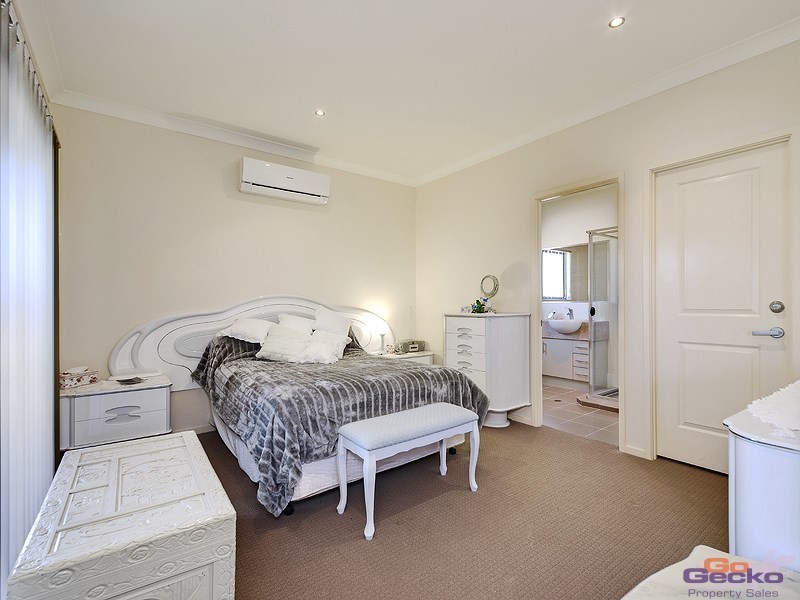 10 Echidna Parade, North Lakes QLD 4509