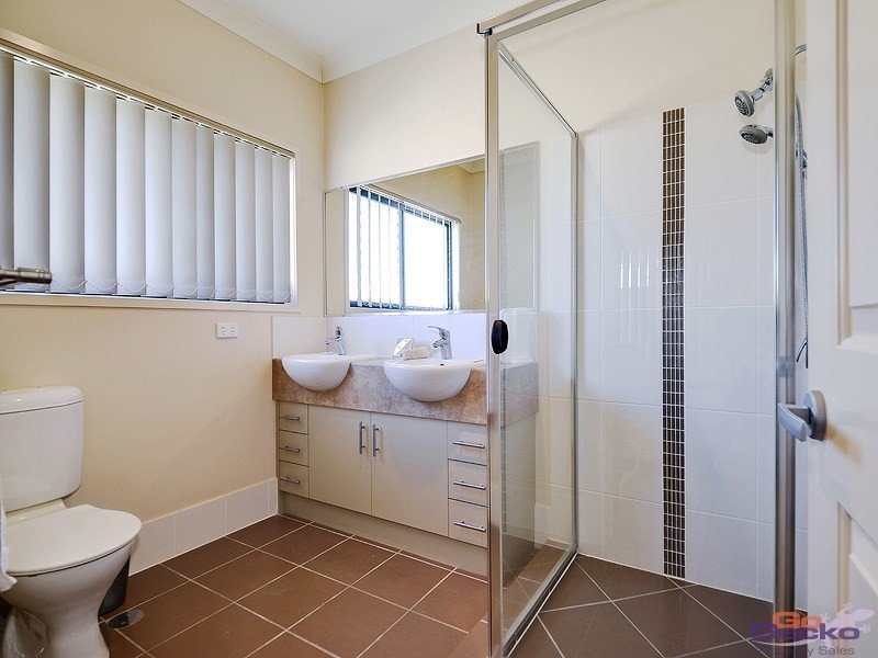 10 Echidna Parade, North Lakes QLD 4509
