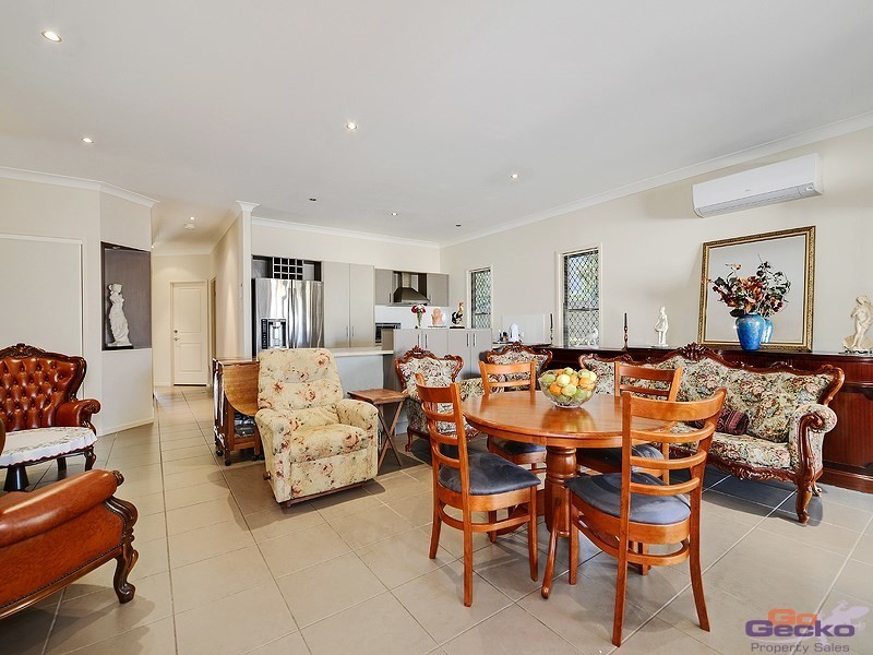 10 Echidna Parade, North Lakes QLD 4509