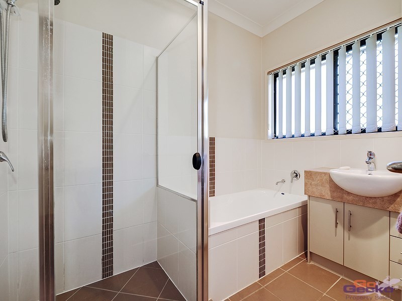10 Echidna Parade, North Lakes QLD 4509
