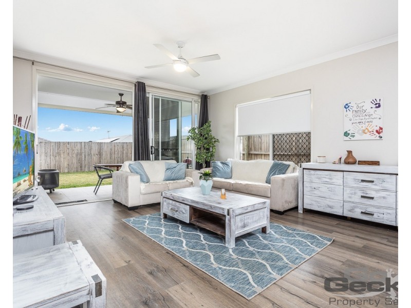 19 Broadwater Road, Morayfield QLD 4506