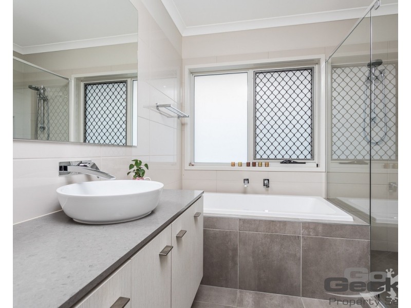 19 Broadwater Road, Morayfield QLD 4506