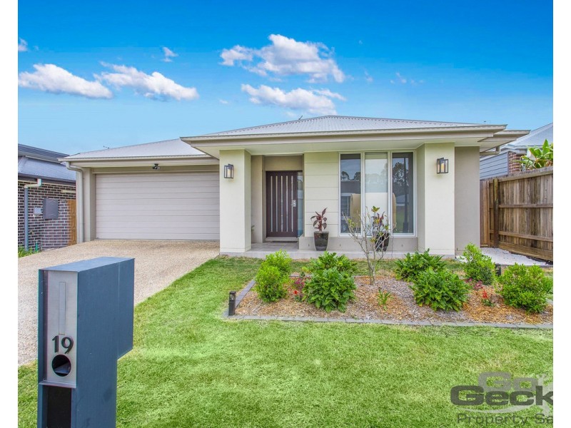 19 Broadwater Road, Morayfield QLD 4506