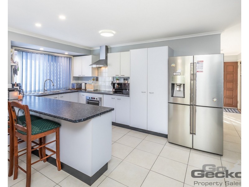 8 Salvatore Court, Morayfield QLD 4506