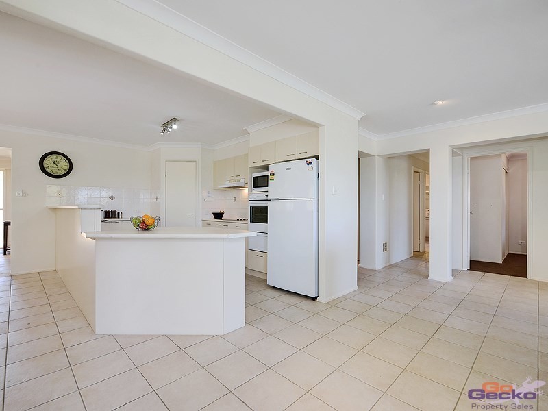 4 Barrine Place, Narangba QLD 4504