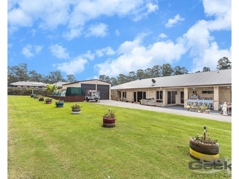1 Goldfinch Court, Upper Caboolture QLD 4510