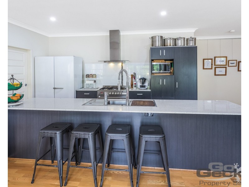 1 Goldfinch Court, Upper Caboolture QLD 4510