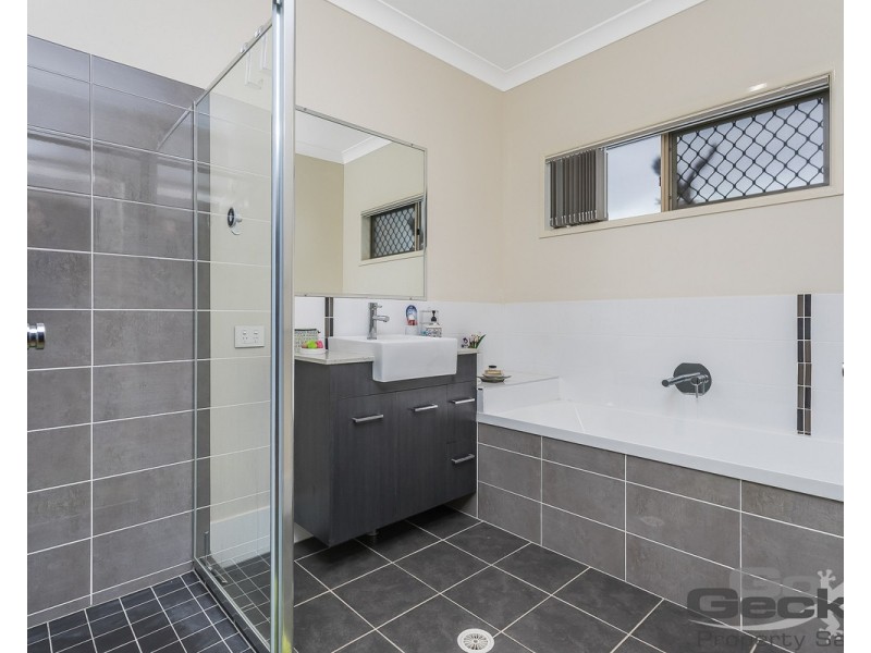 1 Goldfinch Court, Upper Caboolture QLD 4510